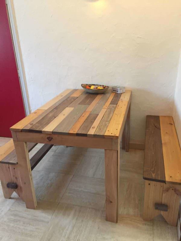 Pallet Lunch Corner Pallet Desks & Pallet Tables Pallet Lunch Corner Pallet Desks & Pallet Tables