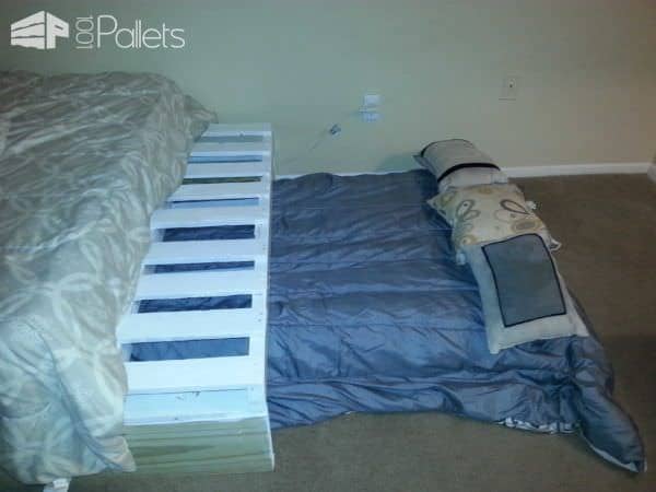 Queen Bed from 3 Pallets Pallet Beds, Pallet Headboards & Frames Queen Bed from 3 Pallets Pallet Beds, Pallet Headboards & Frames