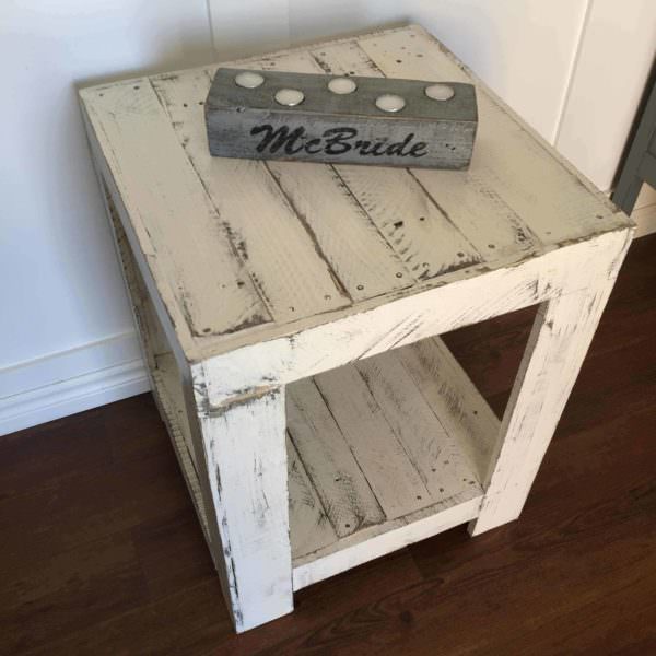 Rustic Pallet Side Table Pallet Desks & Pallet Tables Rustic Pallet Side Table Pallet Desks & Pallet Tables