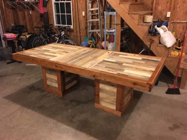 Stunning Pallet Dining Table Pallet Desks & Pallet Tables Stunning Pallet Dining Table Pallet Desks & Pallet Tables
