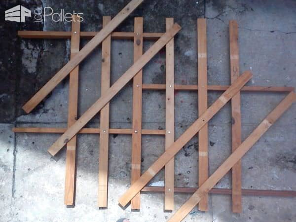 Suspended Pallet Garden / Jardim Suspenso – Palett De Madeira Envernizada Pallet Planters & Compost Bins Suspended Pallet Garden / Jardim Suspenso – Palett De Madeira Envernizada Pallet Planters & Compost Bins