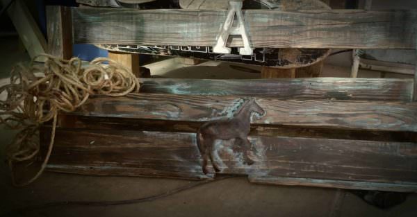 Western Twist Pallet Wine Rack with a Country Flair! Pallet Shelves & Pallet Coat Hangers Western Twist Pallet Wine Rack with a Country Flair! Pallet Shelves & Pallet Coat Hangers