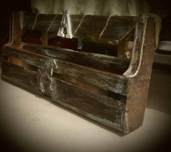 Western Twist Pallet Wine Rack with a Country Flair! Pallet Shelves & Pallet Coat Hangers Western Twist Pallet Wine Rack with a Country Flair! Pallet Shelves & Pallet Coat Hangers