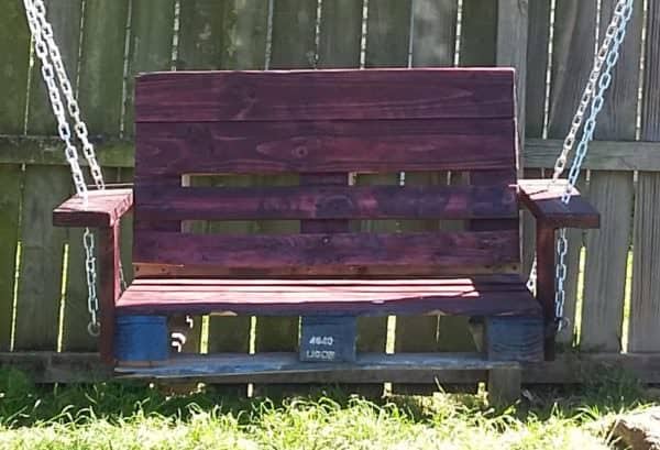 One Single Pallet Into a Garden Swinging Chair Pallet Benches, Pallet Chairs & Stools One Single Pallet Into a Garden Swinging Chair Pallet Benches, Pallet Chairs & Stools