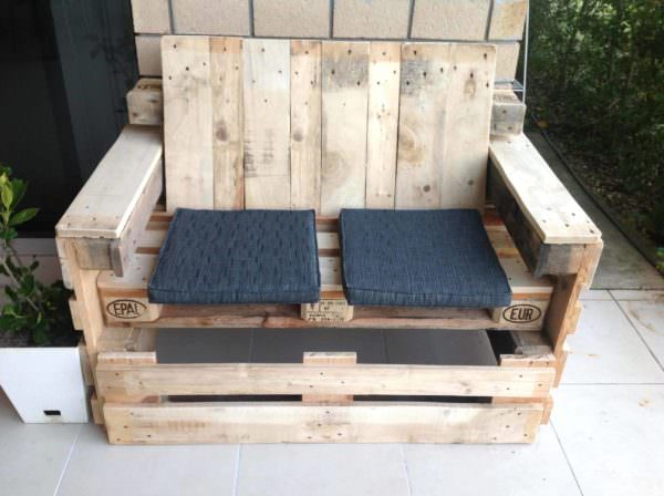 Outdoor Pallet Lounge Seat Lounges & Garden Sets Pallet Benches, Pallet Chairs & Stools Outdoor Pallet Lounge Seat Lounges & Garden Sets Pallet Benches, Pallet Chairs & Stools