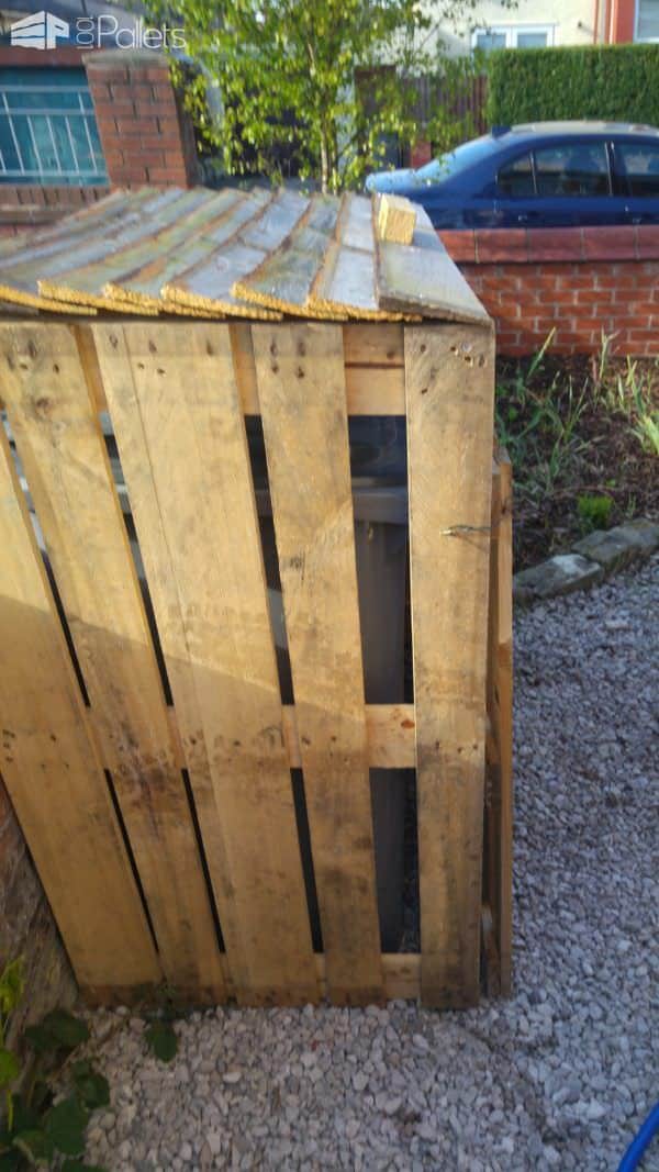 Pallet Garbage Bin Storage Shed Pallet Sheds, Cabins, Huts & Playhouses Pallet Garbage Bin Storage Shed Pallet Sheds, Cabins, Huts & Playhouses