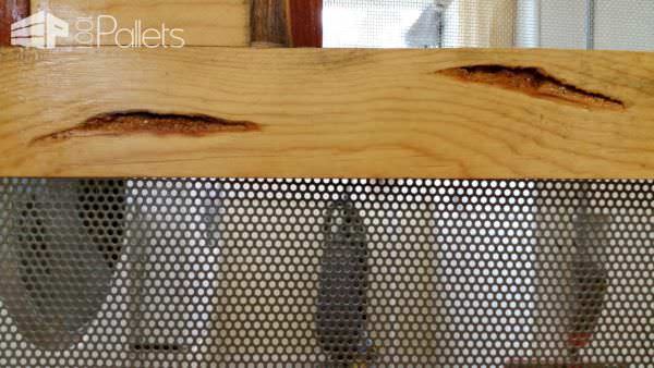 Screen Door out of Pallets Pallet Walls & Pallet Doors Screen Door out of Pallets Pallet Walls & Pallet Doors