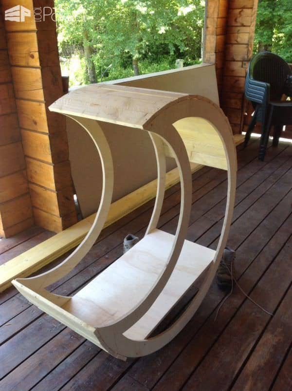 An Open Version of the Half-moon Cradle Fun Pallet Crafts for Kids Pallet Beds, Pallet Headboards & Frames An Open Version of the Half-moon Cradle Fun Pallet Crafts for Kids Pallet Beds, Pallet Headboards & Frames