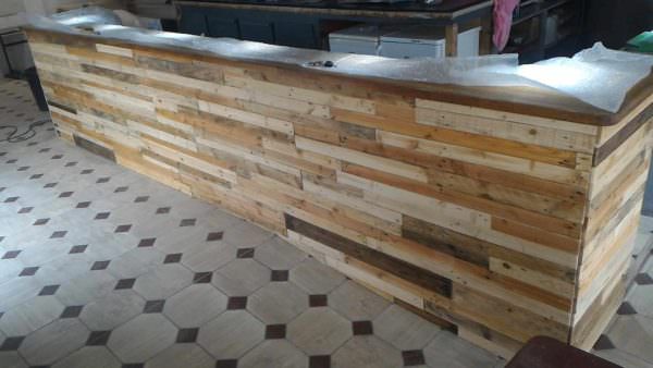 Bar Receives Pallet Wood Facelift Pallet Bars Bar Receives Pallet Wood Facelift Pallet Bars