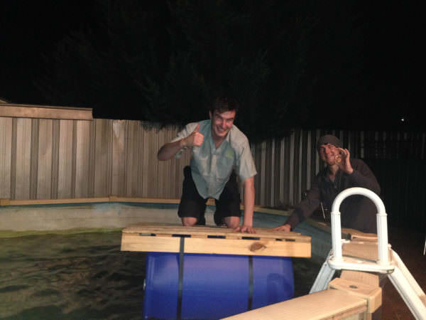 Diy: Portable Pontoon Using Old Pallets and Old Blue Drums Pallet Floors & Decks Pallet Sheds, Cabins, Huts & Playhouses Diy: Portable Pontoon Using Old Pallets and Old Blue Drums Pallet Floors & Decks Pallet Sheds, Cabins, Huts & Playhouses
