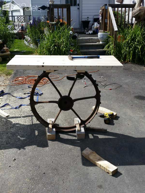 Front Entrance Pallet Table Pallet Desks & Pallet Tables Front Entrance Pallet Table Pallet Desks & Pallet Tables
