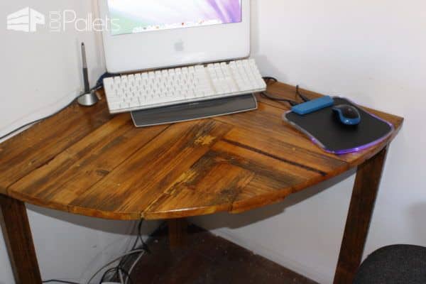 Herringbone Pallet Corner Table Pallet Desks & Pallet Tables Herringbone Pallet Corner Table Pallet Desks & Pallet Tables