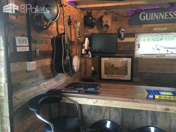 22 Pallets Garage Bar / Mancave Pallet Bars Pallet Walls & Pallet Doors 22 Pallets Garage Bar / Mancave Pallet Bars Pallet Walls & Pallet Doors