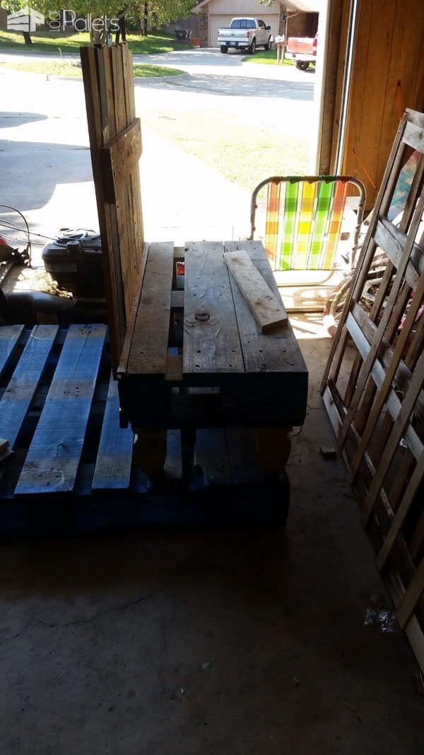 Pallet Hall Tree/Bench Pallet Benches, Pallet Chairs & Stools Pallet Hall Tree/Bench Pallet Benches, Pallet Chairs & Stools