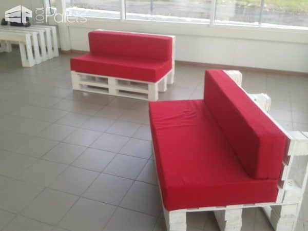 Pallet Lobby Furniture Pallet Furniture Pallet Store, Bar & Restaurant Decorations Pallet Lobby Furniture Pallet Furniture Pallet Store, Bar & Restaurant Decorations