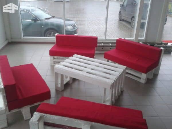 Pallet Lobby Furniture Pallet Furniture Pallet Store, Bar & Restaurant Decorations Pallet Lobby Furniture Pallet Furniture Pallet Store, Bar & Restaurant Decorations