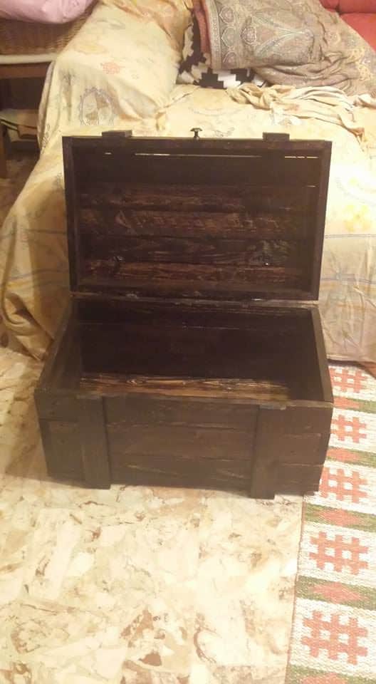 Pallet Pirate Chest / Baule Dei Pirati per I Componenti Della Wii Dei Miei Figli Pallet Boxes & Chests Pallet Pirate Chest / Baule Dei Pirati per I Componenti Della Wii Dei Miei Figli Pallet Boxes & Chests