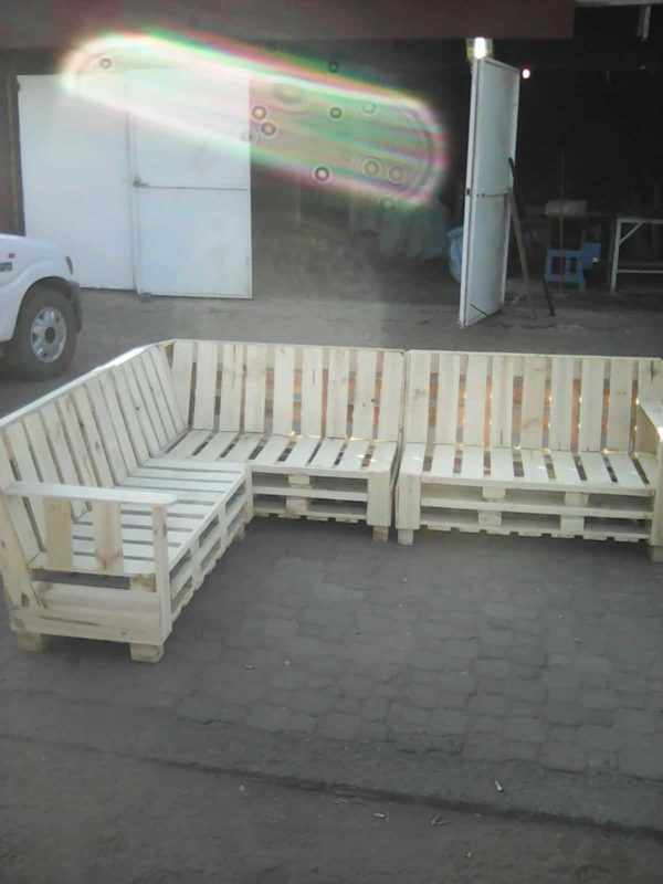 Pallet Sectional Sofa Pallet Benches, Pallet Chairs & Stools Pallet Sofas & Couches Pallet Sectional Sofa Pallet Benches, Pallet Chairs & Stools Pallet Sofas & Couches