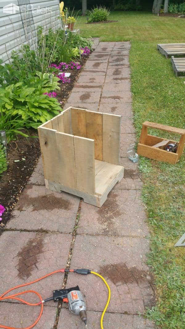 Rustic Pallet Hardwood Nightstand Pallet Desks & Pallet Tables Rustic Pallet Hardwood Nightstand Pallet Desks & Pallet Tables