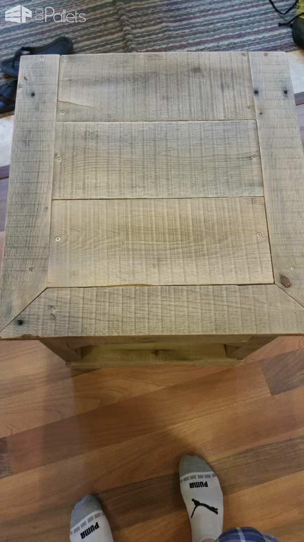 Rustic Pallet Hardwood Nightstand Pallet Desks & Pallet Tables Rustic Pallet Hardwood Nightstand Pallet Desks & Pallet Tables