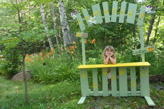 10 Lemonade Stands Made out of Repurposed Pallets Fun Pallet Crafts for Kids 10 Lemonade Stands Made out of Repurposed Pallets Fun Pallet Crafts for Kids