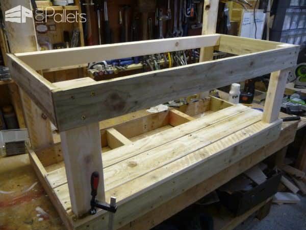 3-bowl Pallet Mud Kitchen with Removeable Blackboard Fun Pallet Crafts for Kids Pallet Desks & Pallet Tables 3-bowl Pallet Mud Kitchen with Removeable Blackboard Fun Pallet Crafts for Kids Pallet Desks & Pallet Tables