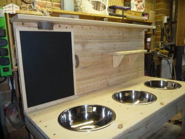 3-bowl Pallet Mud Kitchen with Removeable Blackboard Fun Pallet Crafts for Kids Pallet Desks & Pallet Tables 3-bowl Pallet Mud Kitchen with Removeable Blackboard Fun Pallet Crafts for Kids Pallet Desks & Pallet Tables