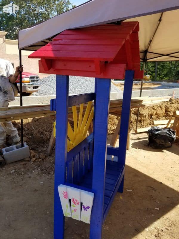 A Wee Pallet Bench for a Wee Niece Lounges & Garden Sets Pallet Benches, Pallet Chairs & Stools A Wee Pallet Bench for a Wee Niece Lounges & Garden Sets Pallet Benches, Pallet Chairs & Stools