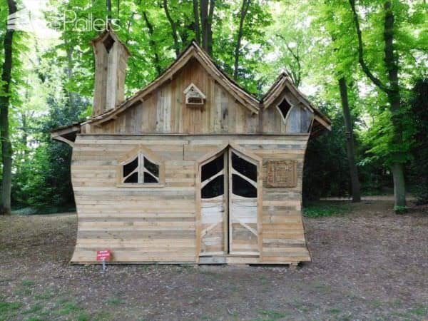 Amazing Pallet Cabin in The Woods Pallet Sheds, Cabins, Huts & Playhouses Amazing Pallet Cabin in The Woods Pallet Sheds, Cabins, Huts & Playhouses