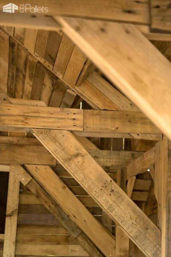 Amazing Pallet Cabin in The Woods Pallet Sheds, Cabins, Huts & Playhouses Amazing Pallet Cabin in The Woods Pallet Sheds, Cabins, Huts & Playhouses