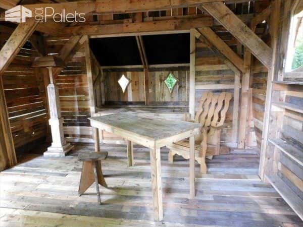 Amazing Pallet Cabin in The Woods Pallet Sheds, Cabins, Huts & Playhouses Amazing Pallet Cabin in The Woods Pallet Sheds, Cabins, Huts & Playhouses