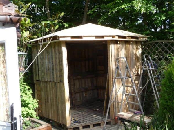 Amazing Pallet Summer Cottage Pallet Sheds, Cabins, Huts & Playhouses Amazing Pallet Summer Cottage Pallet Sheds, Cabins, Huts & Playhouses