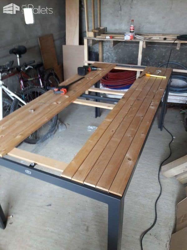 Beautiful Pallet Dining Table Pallet Desks & Pallet Tables Beautiful Pallet Dining Table Pallet Desks & Pallet Tables