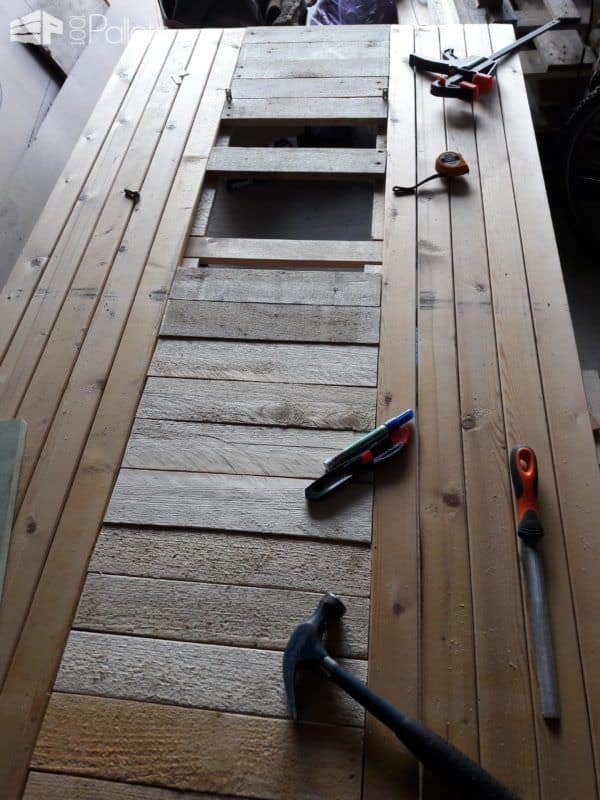 Beautiful Pallet Dining Table Pallet Desks & Pallet Tables Beautiful Pallet Dining Table Pallet Desks & Pallet Tables
