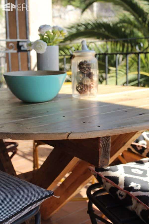Garden Pallet Table / Table De Jardin Pallet Desks & Pallet Tables Garden Pallet Table / Table De Jardin Pallet Desks & Pallet Tables