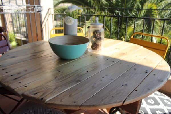 Garden Pallet Table / Table De Jardin Pallet Desks & Pallet Tables Garden Pallet Table / Table De Jardin Pallet Desks & Pallet Tables