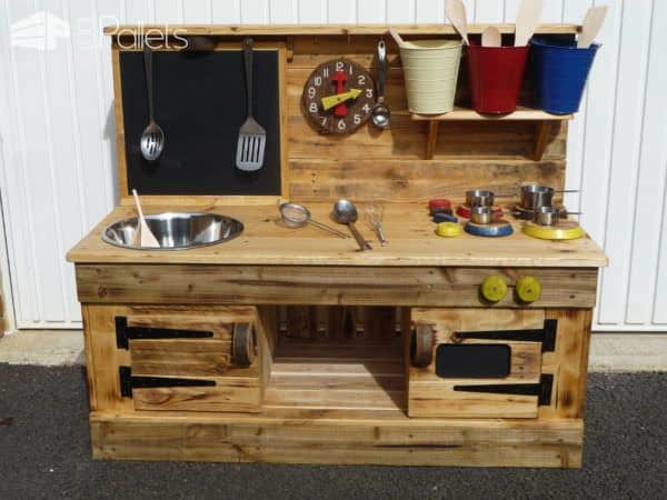 Pallet Educational Play Kitchens Fun Pallet Crafts for Kids Pallet Desks & Pallet Tables Pallet Educational Play Kitchens Fun Pallet Crafts for Kids Pallet Desks & Pallet Tables