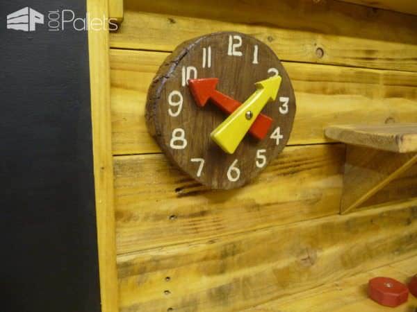 Pallet Educational Play Kitchens Fun Pallet Crafts for Kids Pallet Desks & Pallet Tables Pallet Educational Play Kitchens Fun Pallet Crafts for Kids Pallet Desks & Pallet Tables