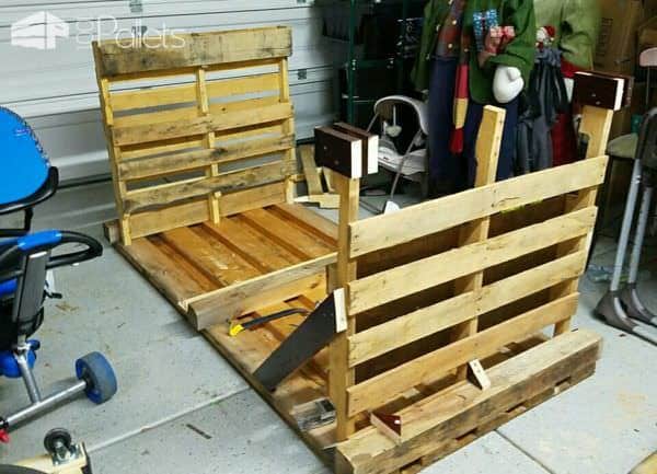Pallet Work Bench Pallet Desks & Pallet Tables Pallet Work Bench Pallet Desks & Pallet Tables