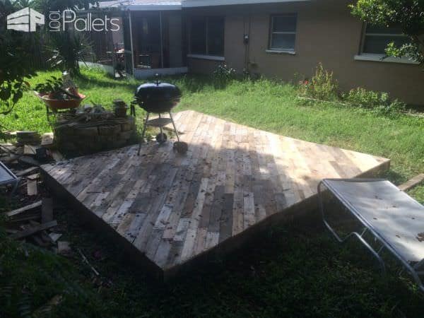 Patio Deck Out Of 25 Wooden Pallets Pallet Floors & Decks Pallet Terraces & Pallet Patios Patio Deck Out Of 25 Wooden Pallets Pallet Floors & Decks Pallet Terraces & Pallet Patios