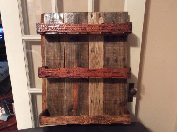 Bee-utiful Pallet/Bee Box Frame Spice Rack Pallet Projects Pallet Shelves & Pallet Coat Hangers Bee-utiful Pallet/Bee Box Frame Spice Rack Pallet Projects Pallet Shelves & Pallet Coat Hangers