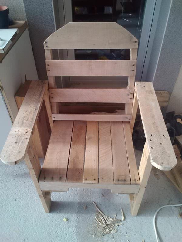 Modern-twist Pallet Adirondack Chair Pallet Benches, Pallet Chairs & Stools Modern-twist Pallet Adirondack Chair Pallet Benches, Pallet Chairs & Stools
