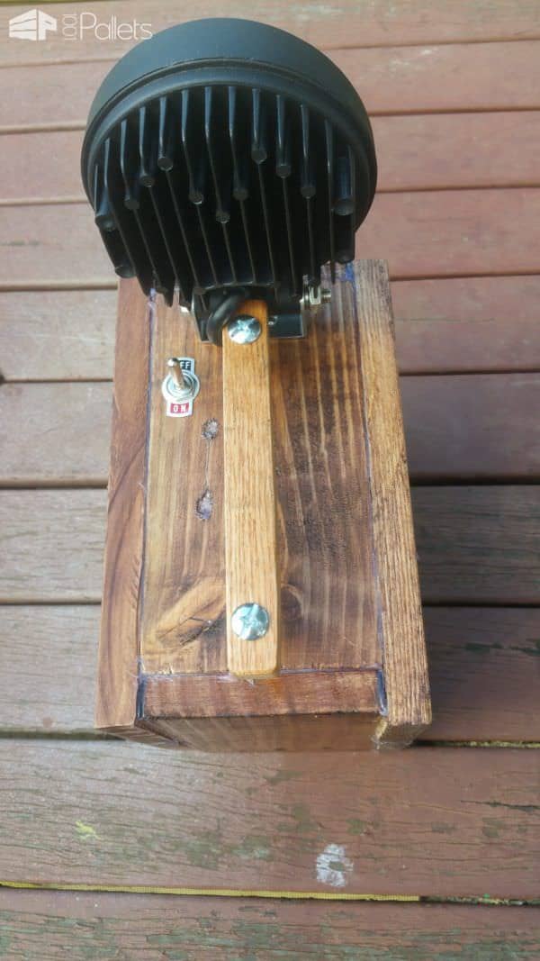 Rechargeable Battery Pack/Spotlight From Pallets Pallet Lamps & Lights Rechargeable Battery Pack/Spotlight From Pallets Pallet Lamps & Lights