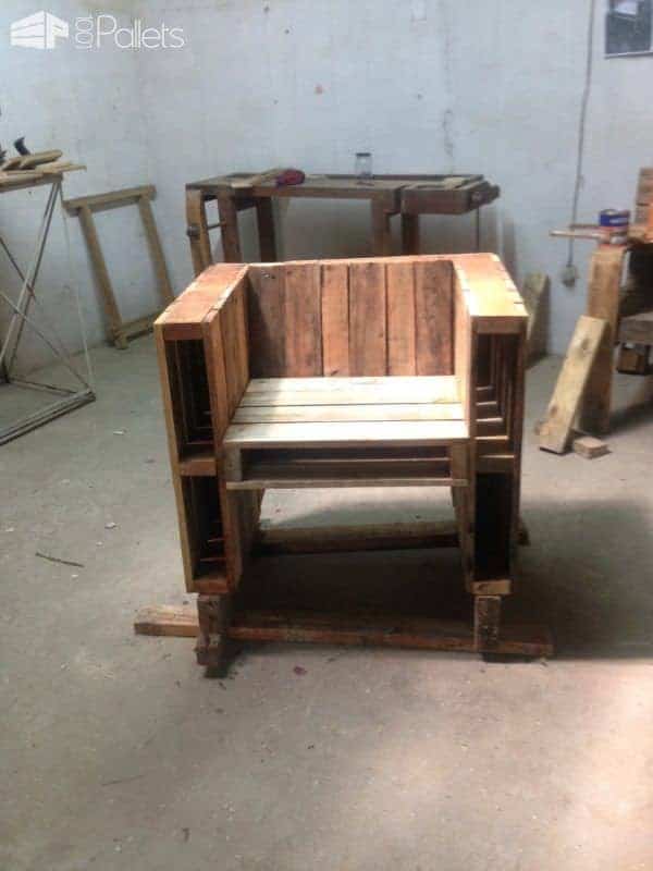 Robust Side-storage Pallet Loveseat Pallet Benches, Pallet Chairs & Stools Pallet Sofas & Couches Robust Side-storage Pallet Loveseat Pallet Benches, Pallet Chairs & Stools Pallet Sofas & Couches