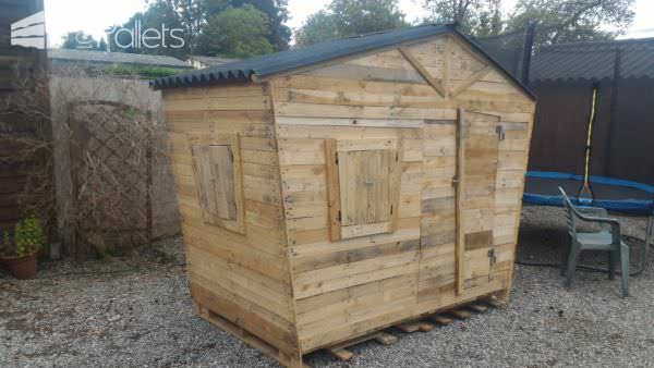 Zany-fun Pallet Playhouse / Maisonnette Pour Enfants Pallet Sheds, Cabins, Huts & Playhouses Zany-fun Pallet Playhouse / Maisonnette Pour Enfants Pallet Sheds, Cabins, Huts & Playhouses