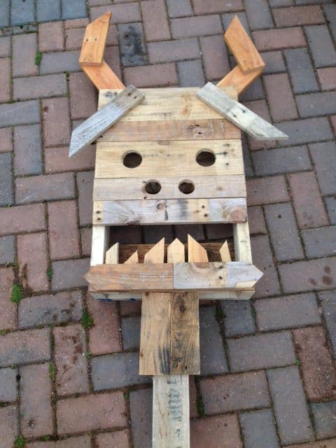 12 Foot Tall Gigantic Flaming Pallet Beast! Other Pallet Projects 12 Foot Tall Gigantic Flaming Pallet Beast! Other Pallet Projects