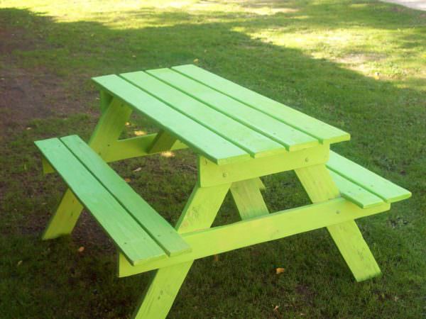 Adorable Children’s Pallet Picnic Table / Petite Table Avec Bancs En Palette Fun Pallet Crafts for Kids Pallet Desks & Pallet Tables Adorable Children’s Pallet Picnic Table / Petite Table Avec Bancs En Palette Fun Pallet Crafts for Kids Pallet Desks & Pallet Tables