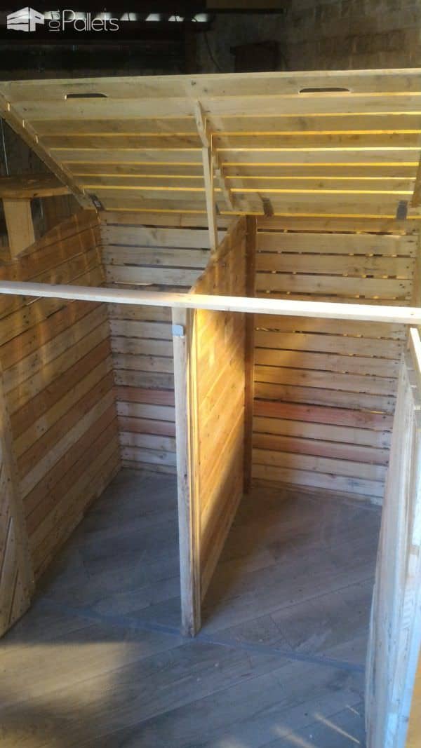 Beautifying Pallet Trash Bin Cabinet / Armoire Cache Poubelles Pallet Sheds, Cabins, Huts & Playhouses Beautifying Pallet Trash Bin Cabinet / Armoire Cache Poubelles Pallet Sheds, Cabins, Huts & Playhouses