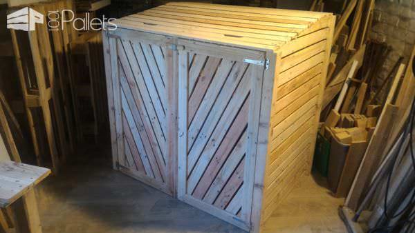 Beautifying Pallet Trash Bin Cabinet / Armoire Cache Poubelles Pallet Sheds, Cabins, Huts & Playhouses Beautifying Pallet Trash Bin Cabinet / Armoire Cache Poubelles Pallet Sheds, Cabins, Huts & Playhouses
