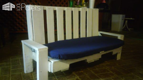 Budget-friendly Easy Playhouse Bench Pallet Benches, Pallet Chairs & Stools Budget-friendly Easy Playhouse Bench Pallet Benches, Pallet Chairs & Stools